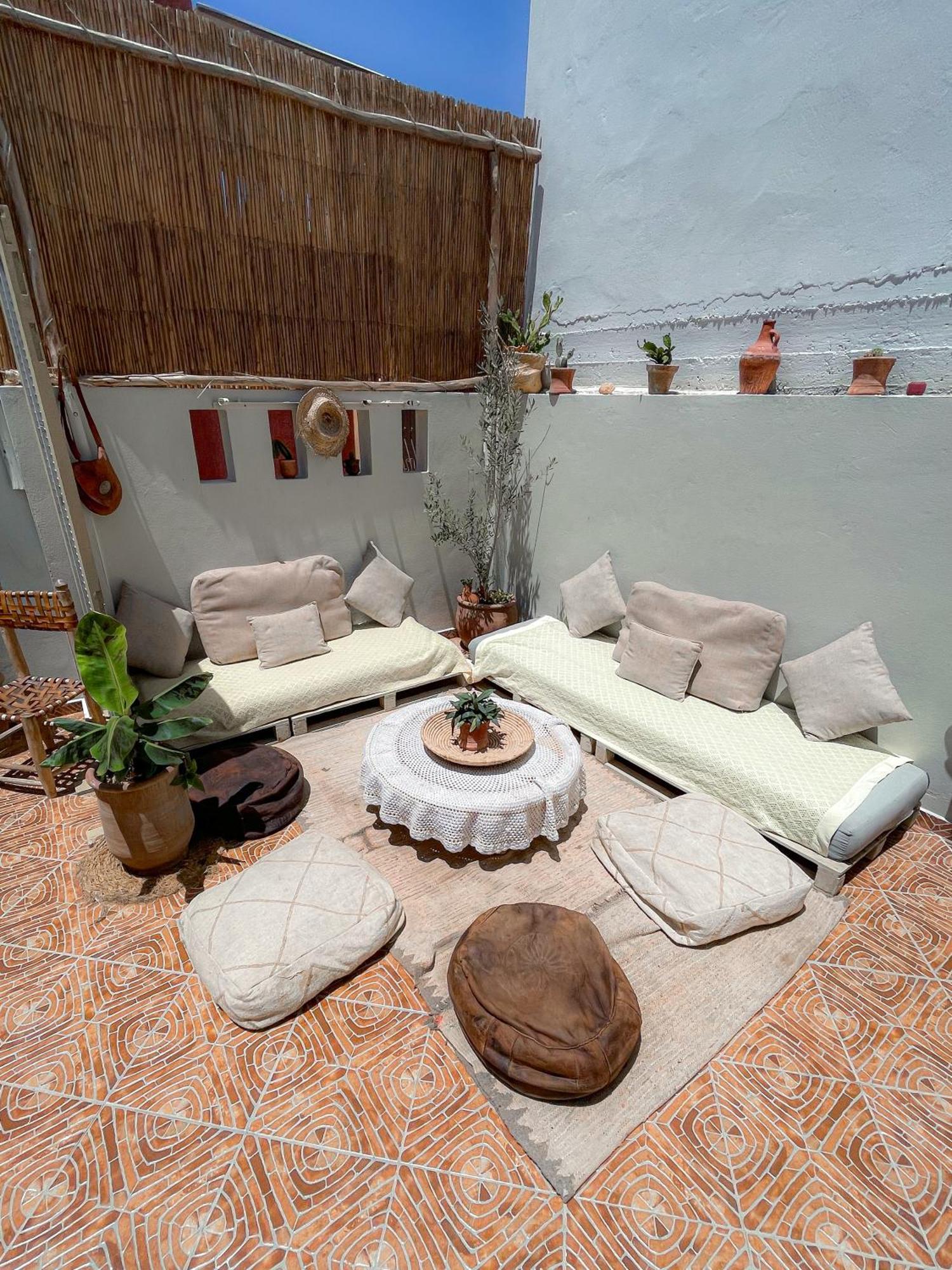 Desart Hostel Tamraght المظهر الخارجي الصورة